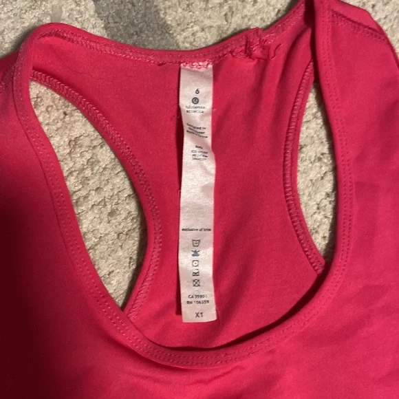 Lululemon - Picture 2 of 3